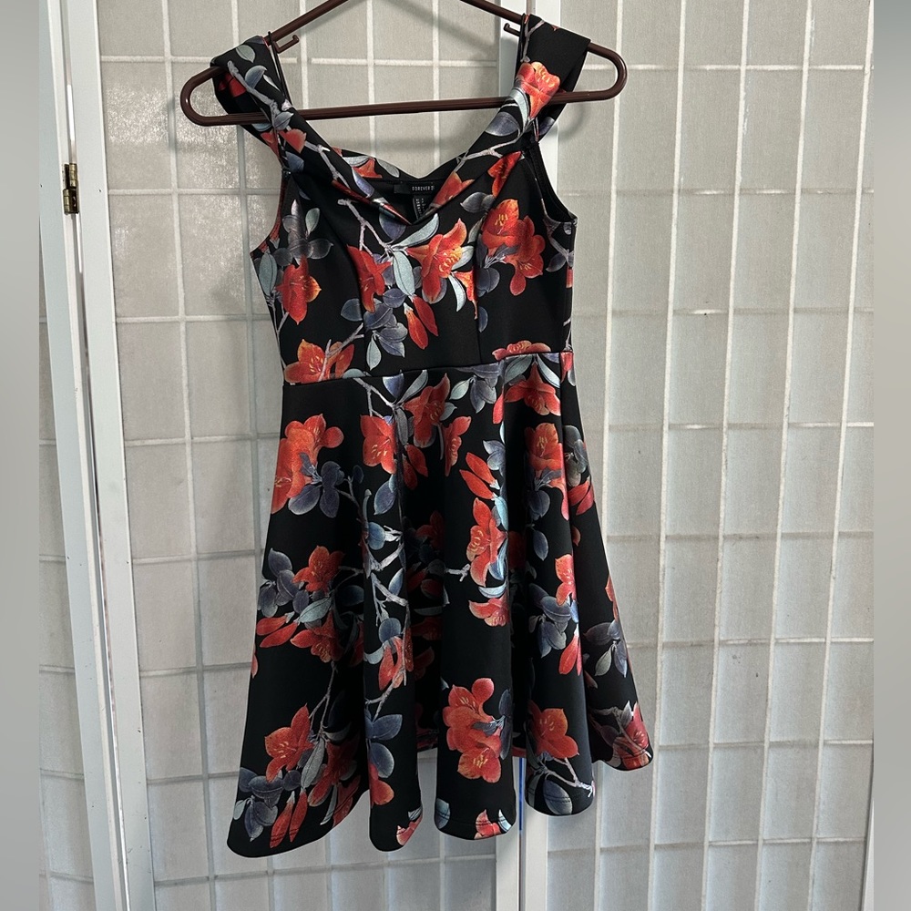 FOREVER 21 princess style dress size S